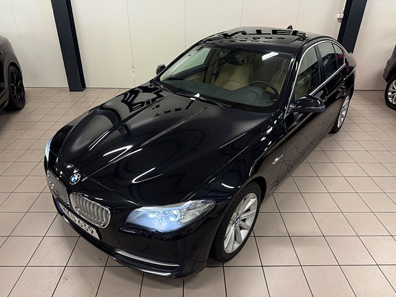 BMW 550i 3 of 5