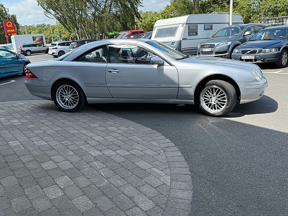 Mercedes-Benz CL500 3 of 5