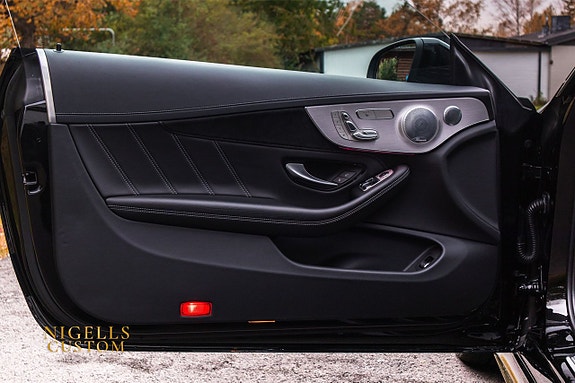 Mercedes-Benz C63 20 of 26