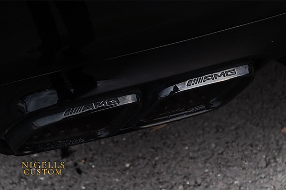 Mercedes-Benz C63 13 of 26