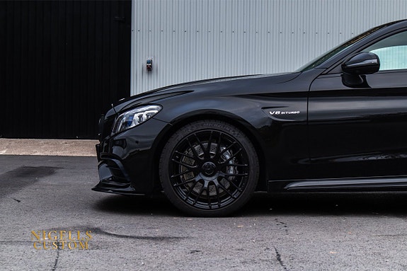 Mercedes-Benz C63 18 of 26