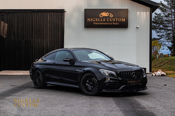 Mercedes-Benz C63 6 of 26