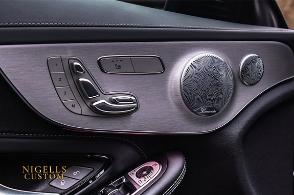 Mercedes-Benz C63 21 of 26