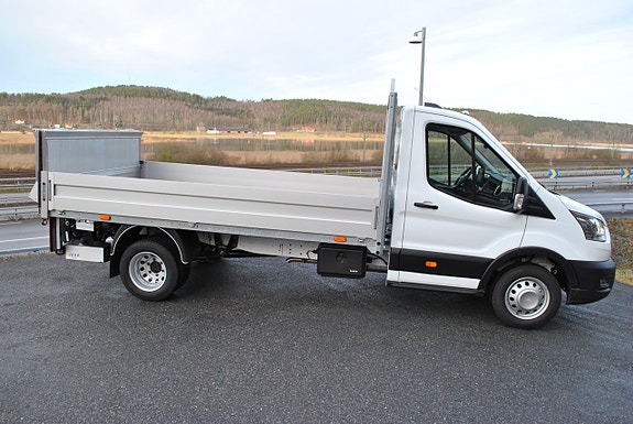 Ford Transit 22 of 25