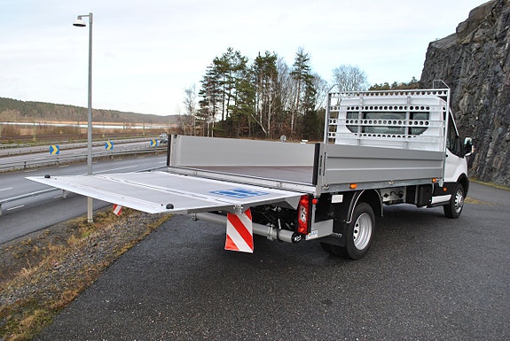 Ford Transit 20 of 25