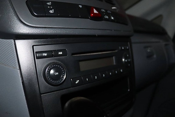 Mercedes-Benz Vito 108 17 of 18