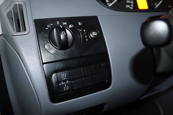Mercedes-Benz Vito 108 16 of 18