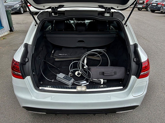 Mercedes-Benz C300 e 7 of 8
