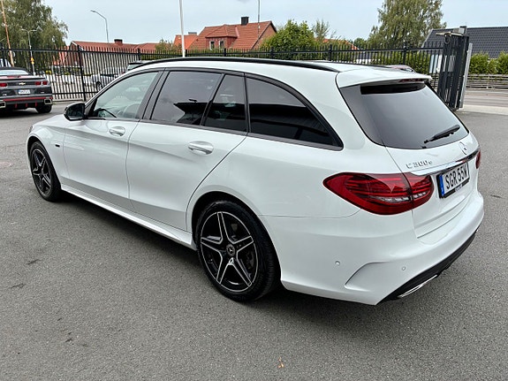 Mercedes-Benz C300 e 3 of 5