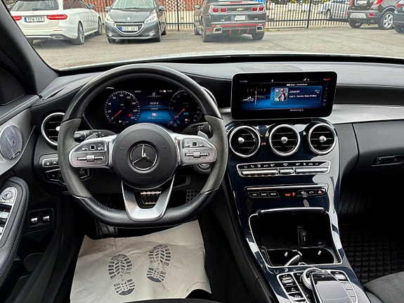 Mercedes-Benz C300 e 6 of 8