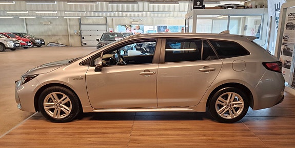 Suzuki Swace 2 of 5
