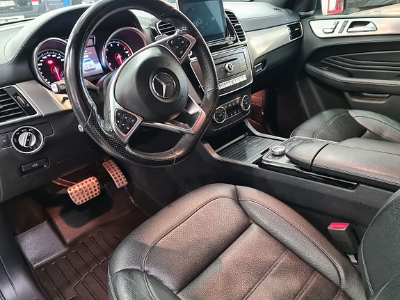 Mercedes-Benz GLE43 4 of 6