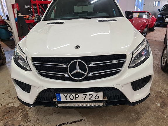 Mercedes-Benz GLE43 3 of 6