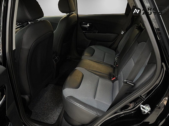Kia e-Niro 9 of 14