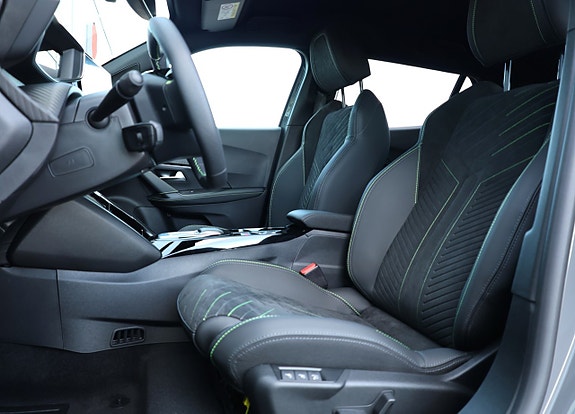 Peugeot 2008 9 of 17