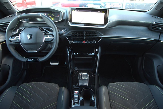 Peugeot 2008 3 of 5
