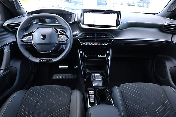 Peugeot 2008 11 of 17