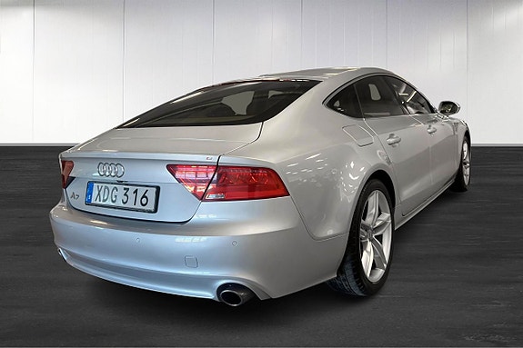 Audi A7 4 of 5