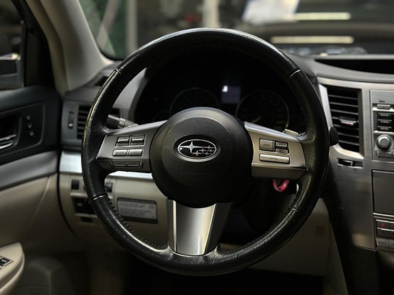 Subaru Outback 9 of 30