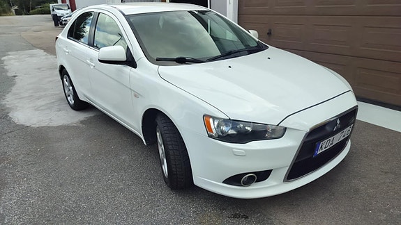 Mitsubishi Lancer 6 of 12
