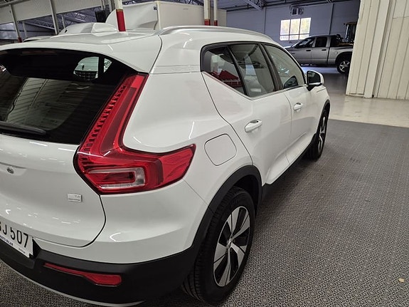 Volvo XC40 6 of 10