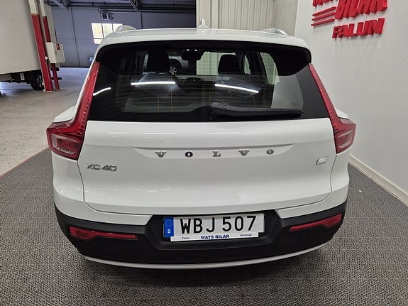 Volvo XC40 7 of 10