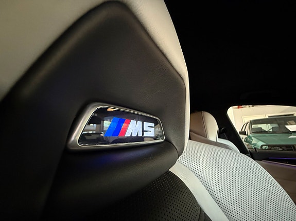 BMW M5 21 of 27