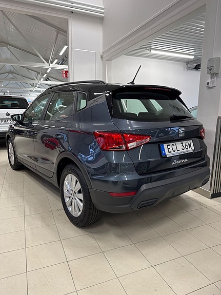 Seat Arona 2 of 5