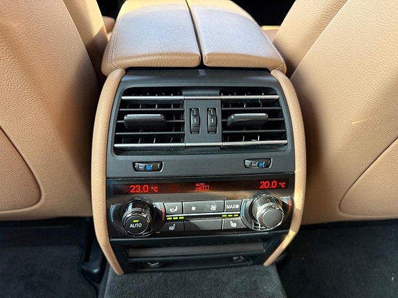 BMW 750i 23 of 23