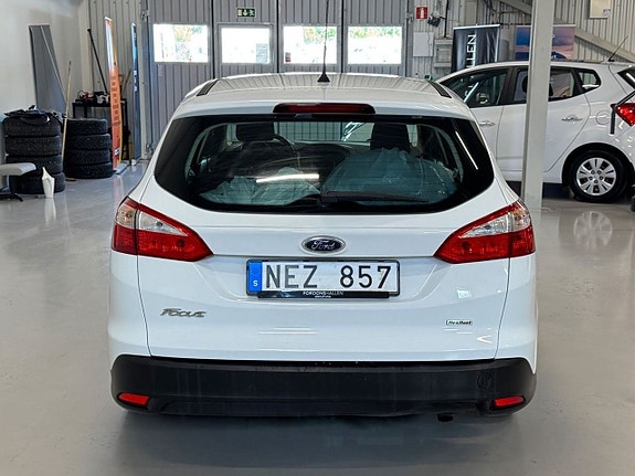 Ford Focus 9 of 21