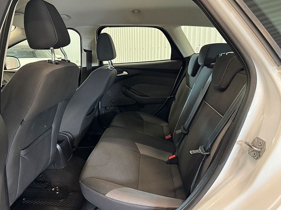 Ford Focus 14 of 21