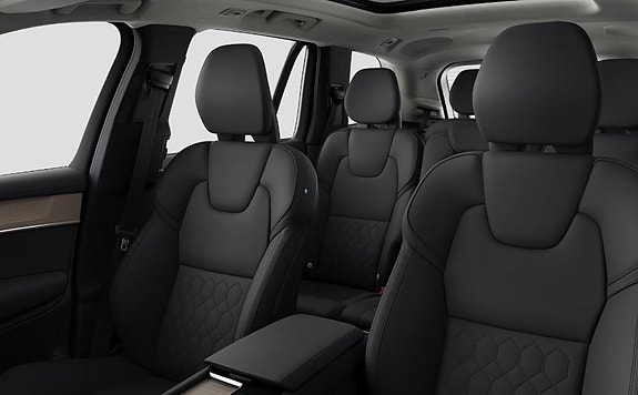 Volvo XC90 10 of 14