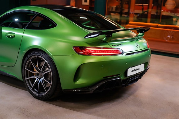 Mercedes-Benz AMG GT R 4 of 5
