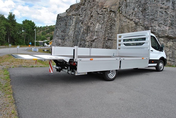 Ford Transit 2 of 5
