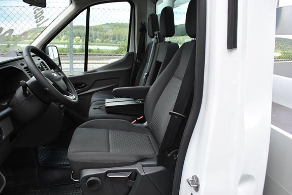 Ford Transit 10 of 16