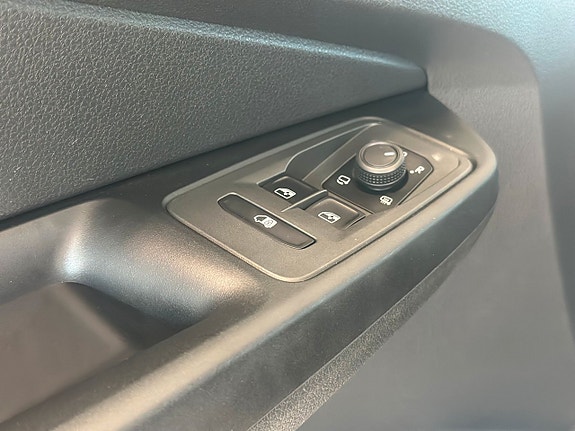 Volkswagen Caddy Maxi 23 of 26