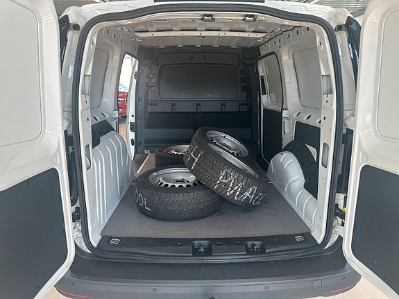 Volkswagen Caddy Maxi 20 of 26