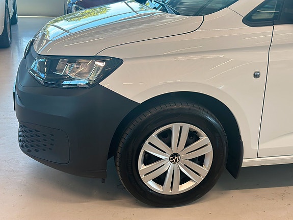 Volkswagen Caddy Maxi 10 of 26
