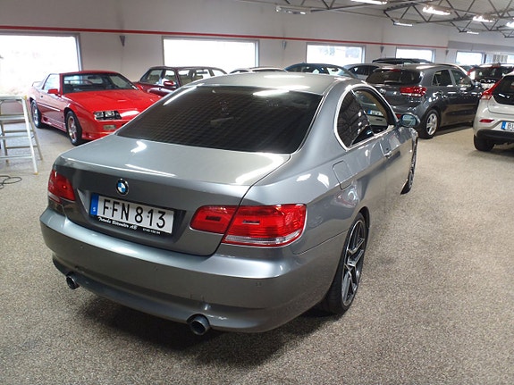 BMW 335i 3 of 15