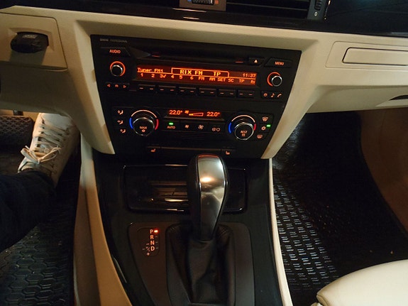 BMW 335i 11 of 15