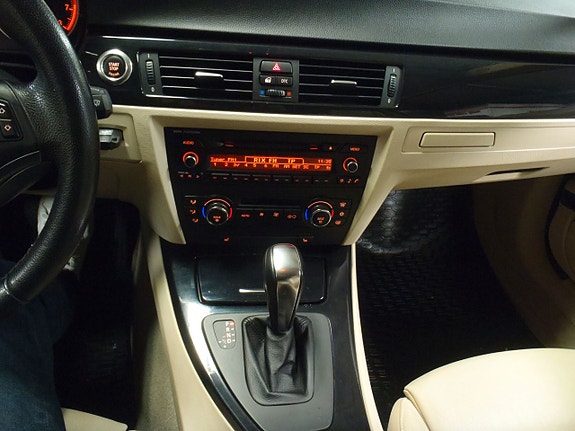 BMW 335i 8 of 15