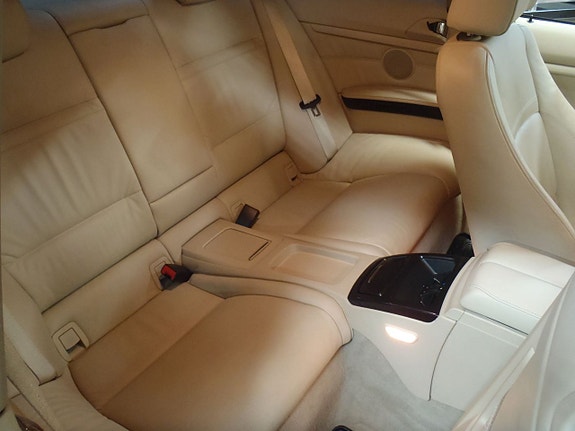 BMW 335i 7 of 15
