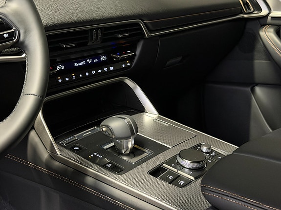 Mazda CX-80 12 of 16