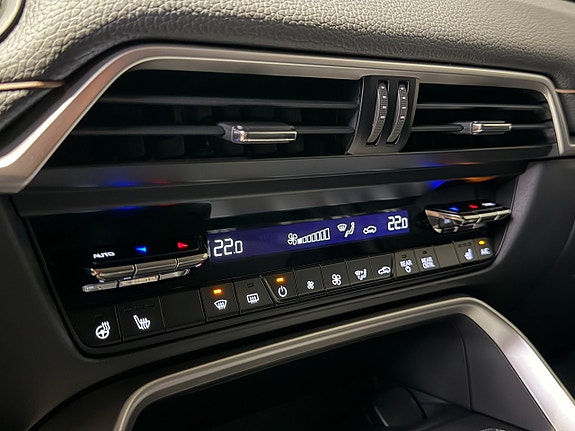 Mazda CX-80 13 of 16