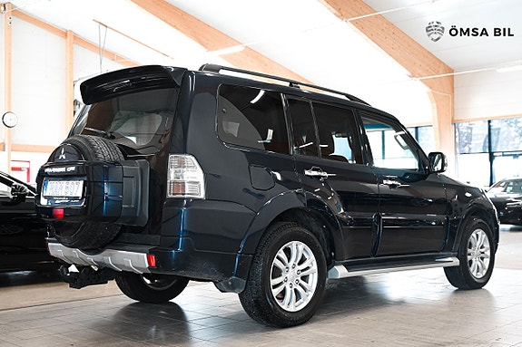 Mitsubishi Pajero 5 of 5