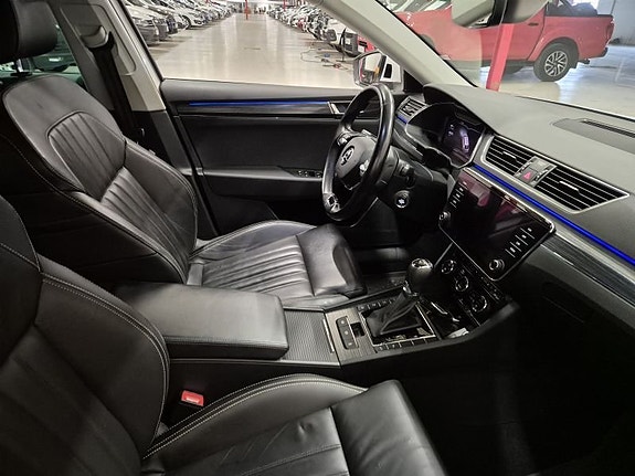 Skoda Superb 4 of 5