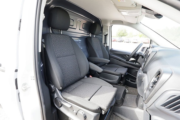 Mercedes-Benz eVito 112 9 of 19