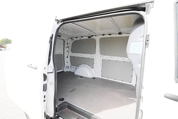 Mercedes-Benz eVito 112 5 of 19