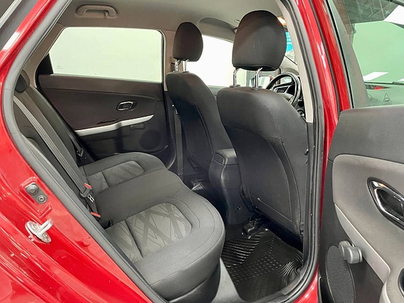 Kia Ceed 12 of 19