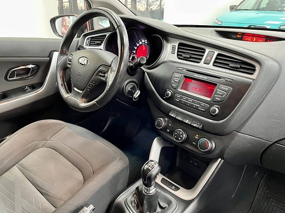 Kia Ceed 9 of 19